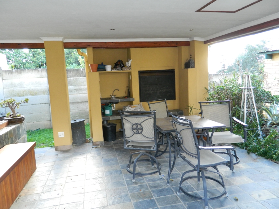 5 Bedroom Property for Sale in Wellington Central Western Cape